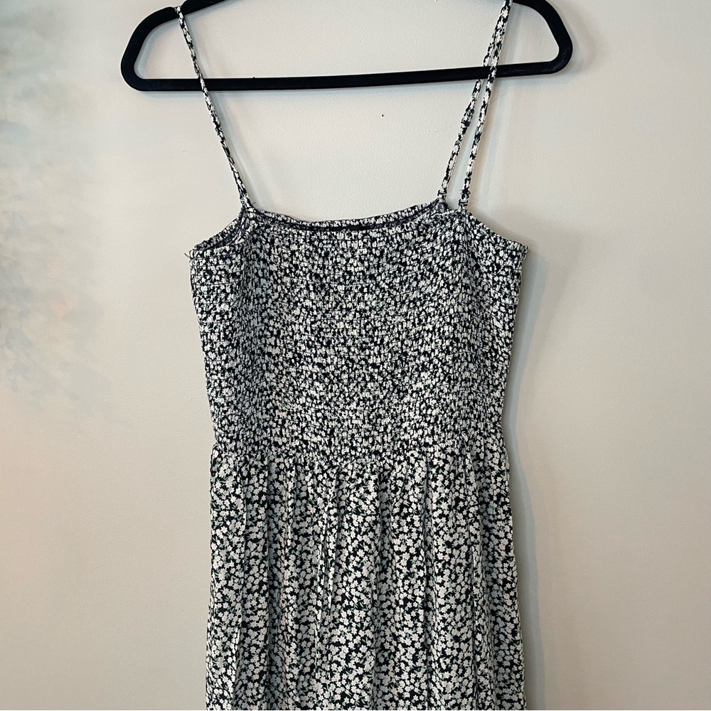 Reitmans Monochrome Floral Maxi Dress - Picture 3 of 10